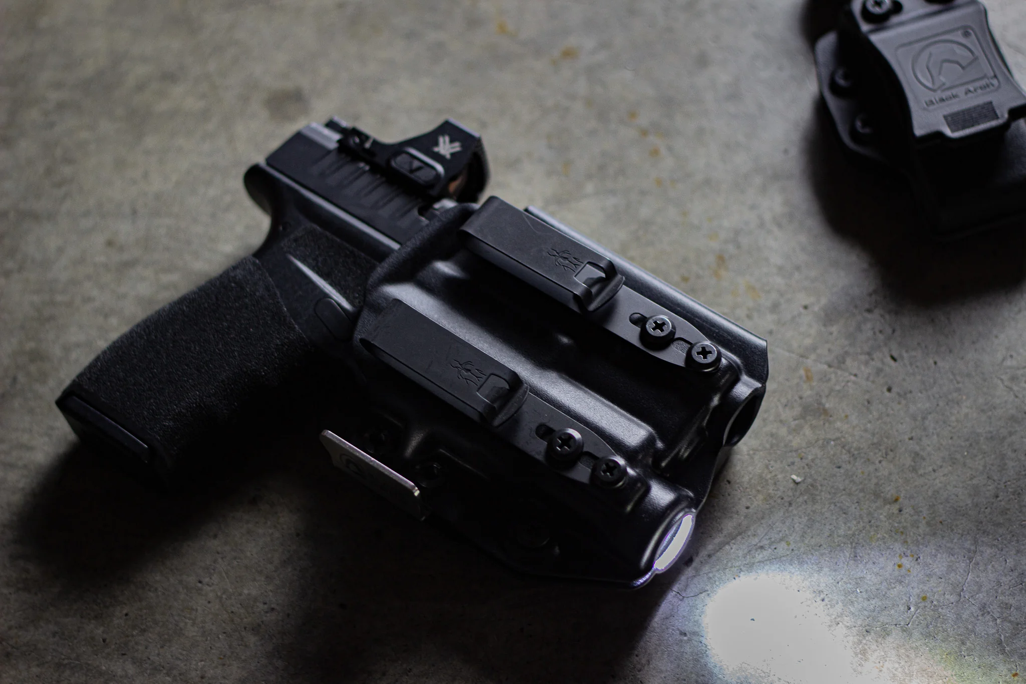 Gradient™ Minimalist IWB for Smith & Wesson Shield/Shield Plus 3.1" - Image 4